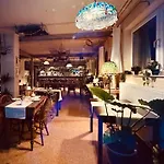 Hotel Mine
